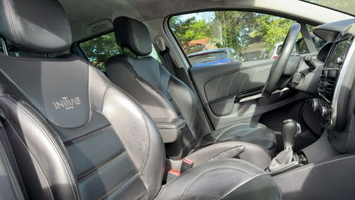 Renault Clio 1.2 TCe 120 EDC - Initiale Paris – 2016 – 120969 km – Essence – Boîte Automatique — photo 17