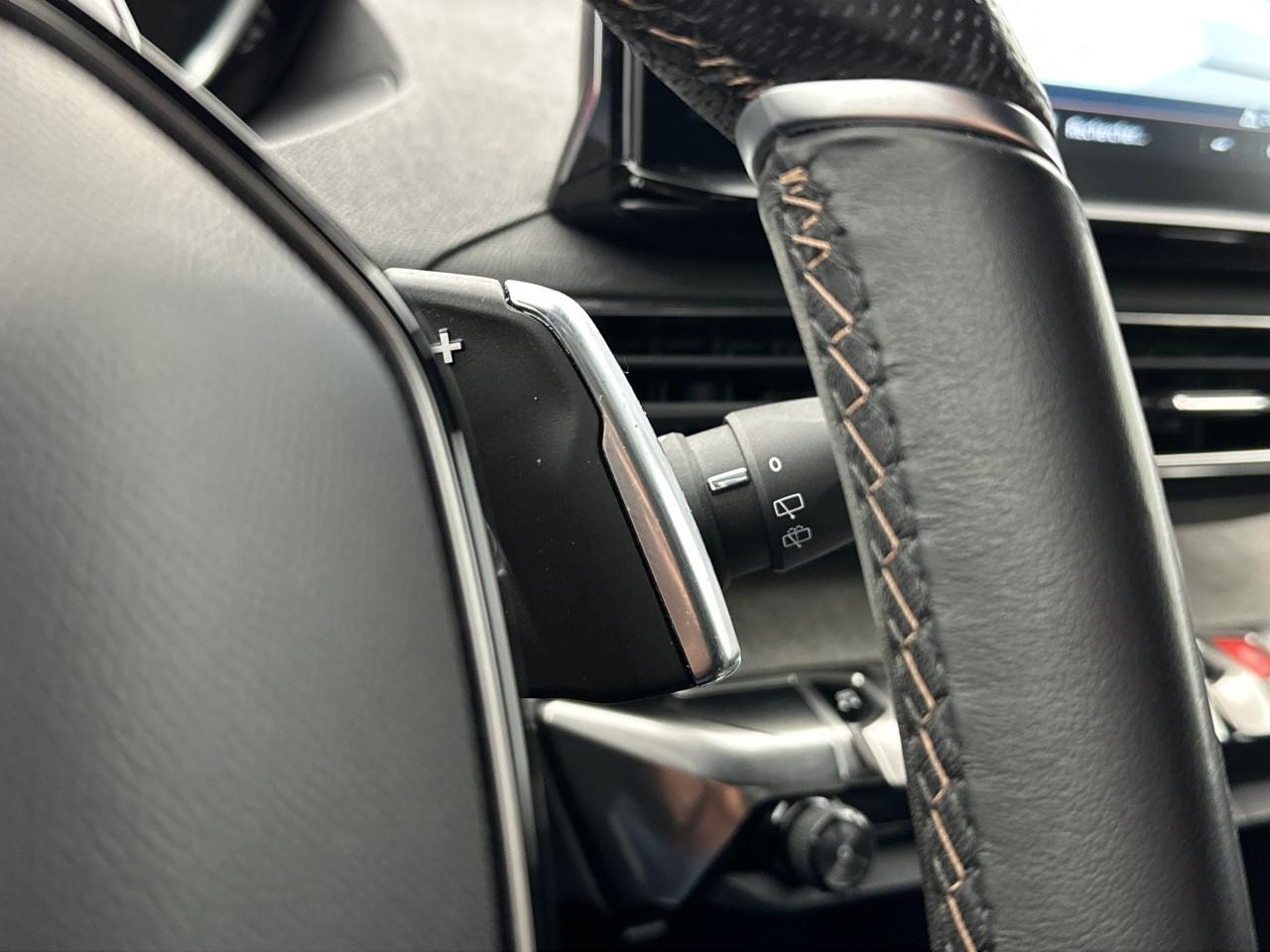 Peugeot 3008 puretech 130ch s&s eat8 gt — photo 21