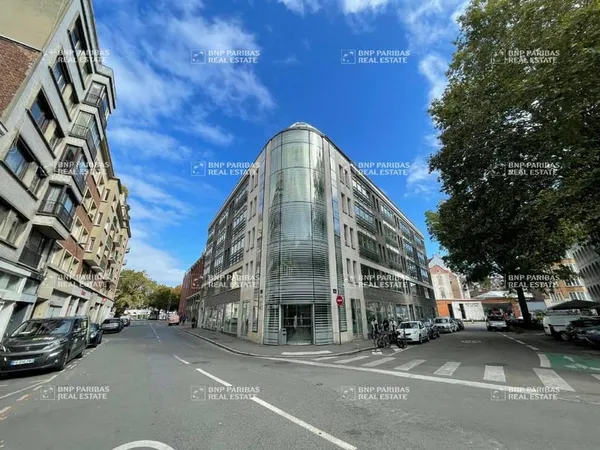 Bureaux 372 m²