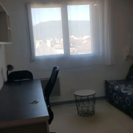 Studio meublé Centre de Chambéry (étudiant uniquement)