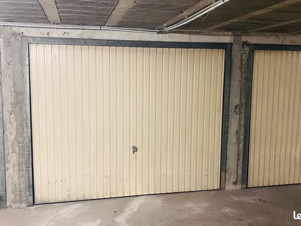 Garage fermé Centre de la Balme de Sillingy 13m2