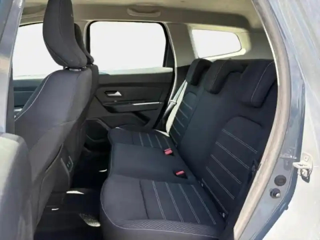 Dacia Duster 1.3 tce 130ch fap expression 4x2 — photo 12