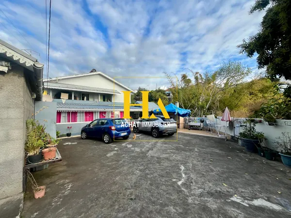 Ensemble immobilier de 3 logements - TAN ROUGE