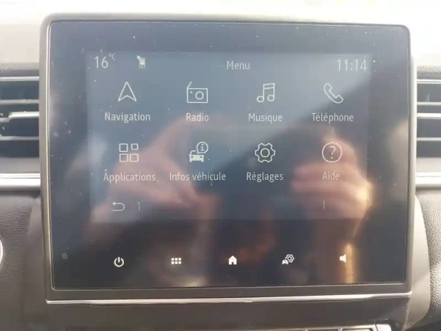 Renault Captur mild hybrid 140 — photo 37