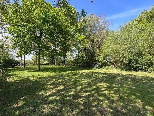 Terrain 960 m²