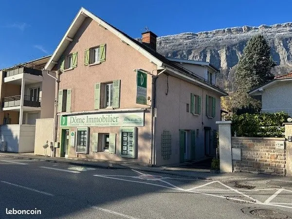 Boutique 93 m² MONTBONNOT