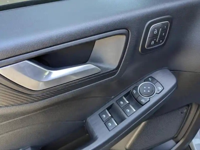 Ford Kuga 2.5 duratec 243ch hybride rechargeable st-line x powershift — photo 9