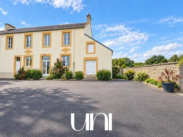 Maison 5 pièces de 210 m2 avec 951 m2 de terrain - ELLON