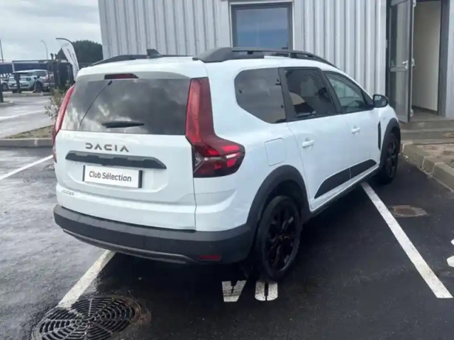 Dacia Jogger 1.0 tce 110ch extreme 7 places -24 — photo 2