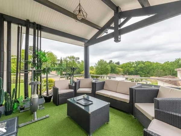 Maison contemporaine 6 pièces 199 m²