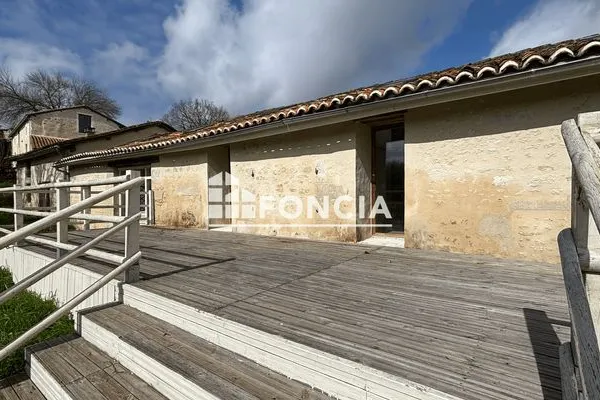Maison 5 pièces 210 m²