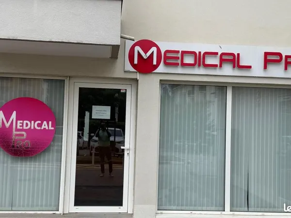 Local commercial 113 m²