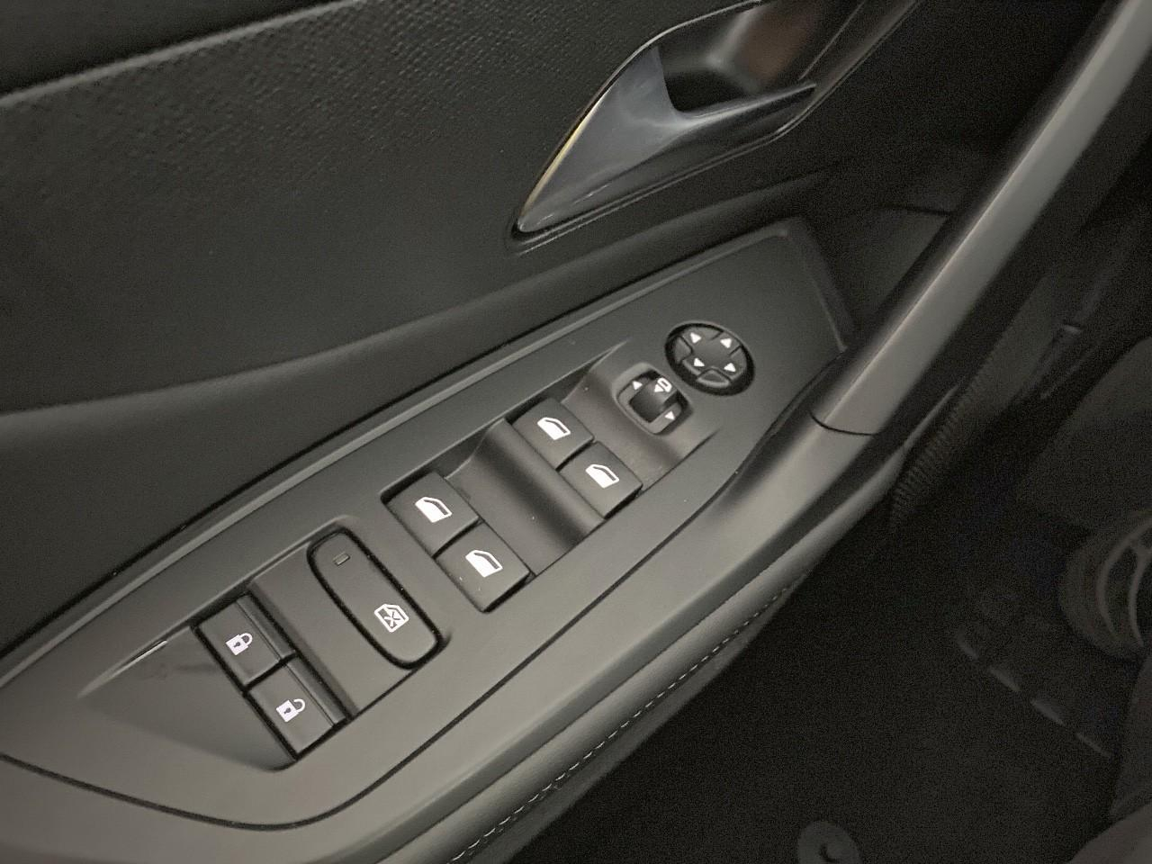 Peugeot 308 hybrid 145 e-dcs6 allure — photo 20