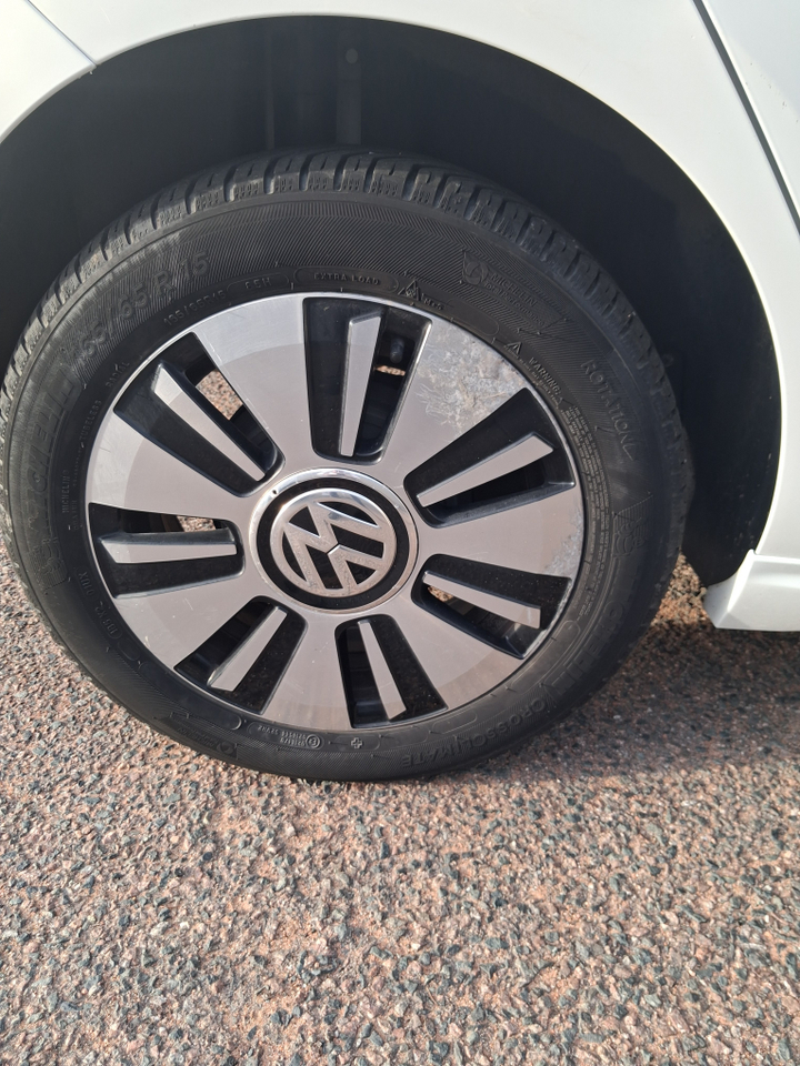 Volkswagen e-UP Electrique — photo 30