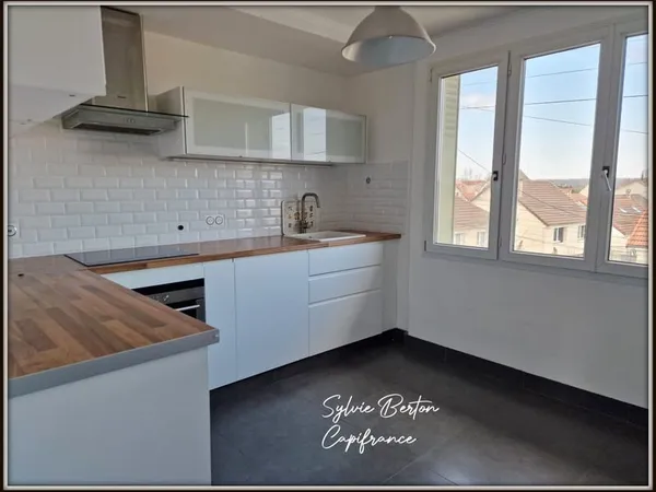 Location Tremblay en France, appartement T3 de 70 m² avec grand jardin commun