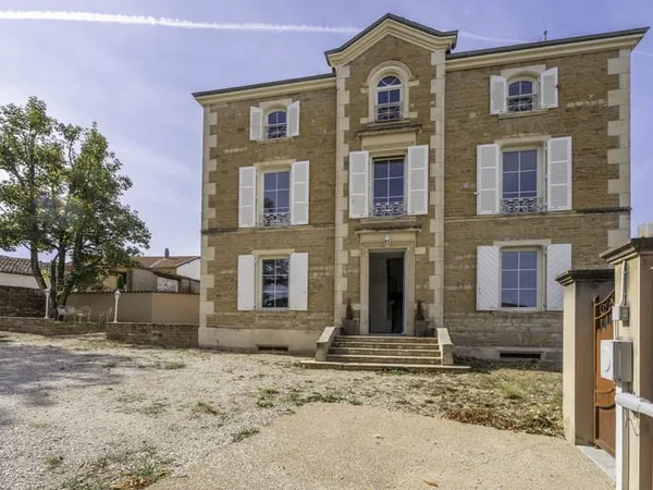 Au coeur de Lachassagne Élégante maison bourgeoise avec jar