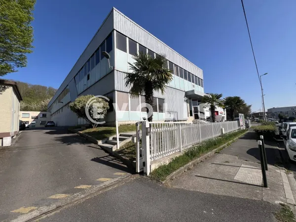 Bureaux 454 m²
