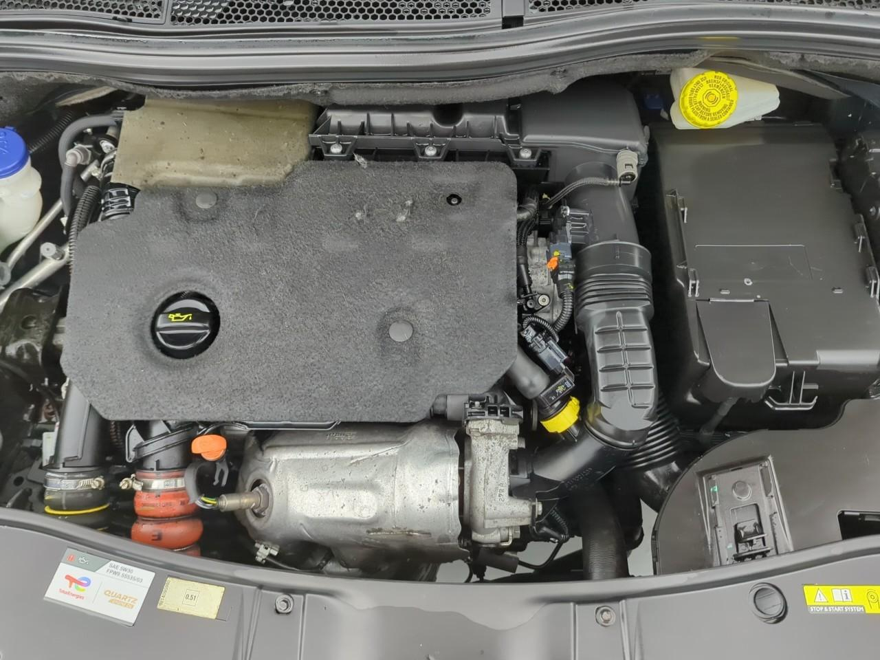 Peugeot 2008 bluehdi 100ch bvm6 allure — photo 16