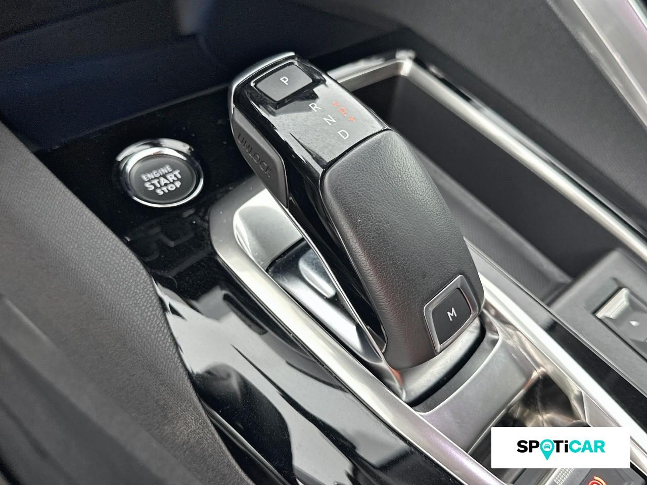Peugeot 3008 1.2 puretech 130ch s&s roadtrip eat8 — photo 14
