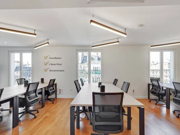 Bureau 70 m²