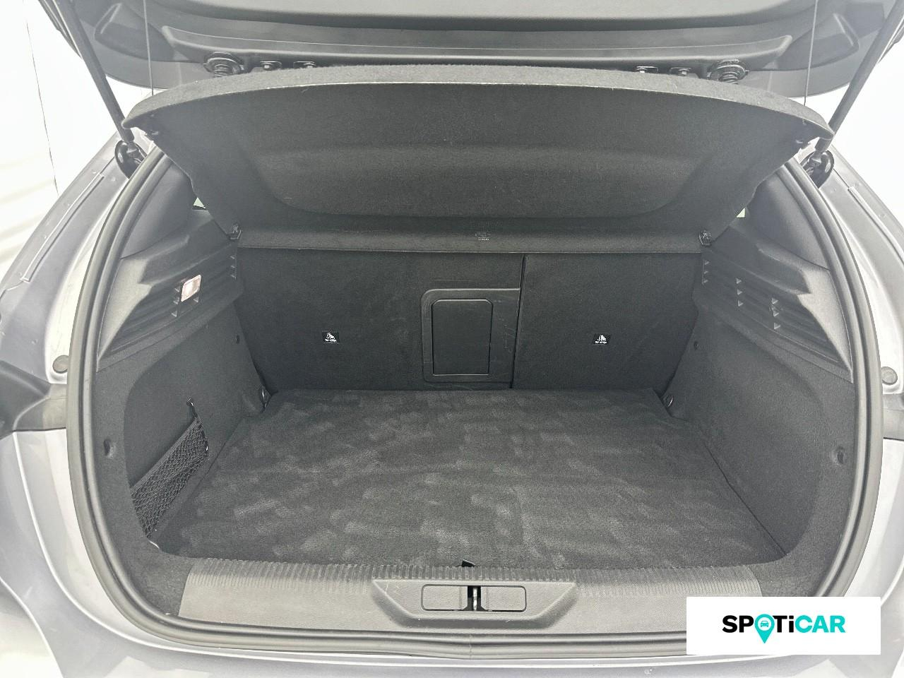 Peugeot 308 phev 180ch allure pack e-eat8 — photo 6