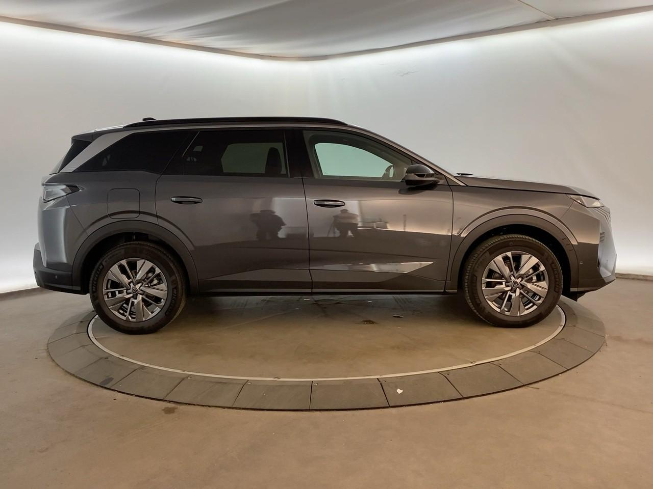 Peugeot 5008 hybrid 145 ch e-dcs6 allure — photo 4