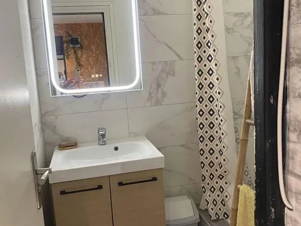 Meublée balcon, appart, prox fac,tram