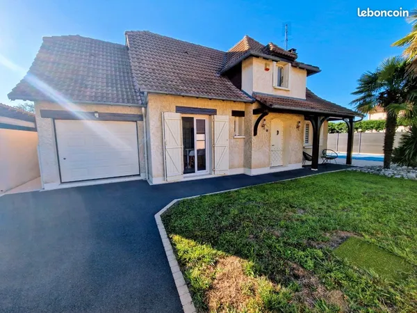 Maison T5 avec garage et piscine