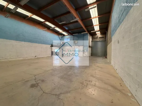 Local bureaux 282 m²