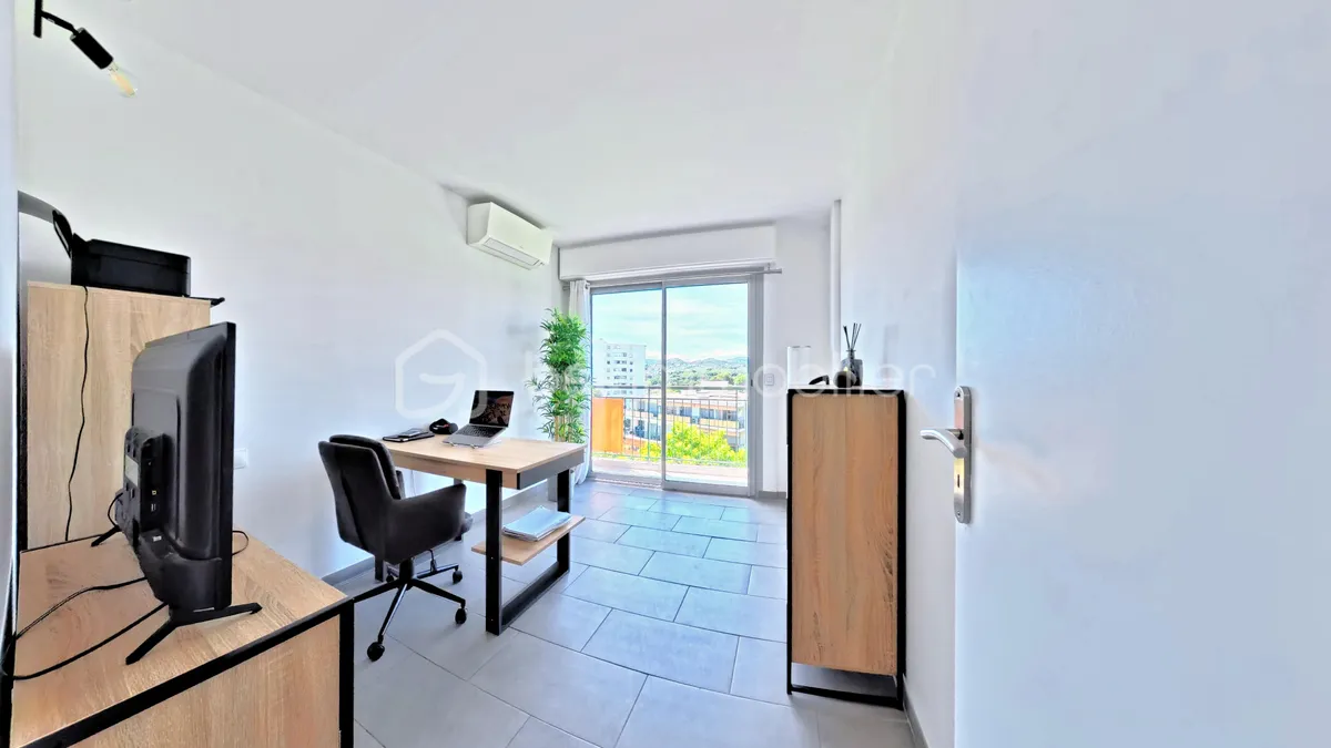 Photo 7