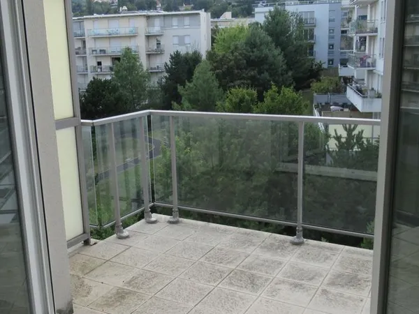 Studio 30 m² avec bacon et parking