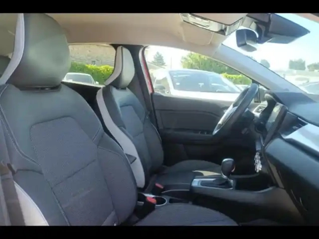 Renault Captur 1.6 e-tech hybride rechargeable 160ch techno — photo 10