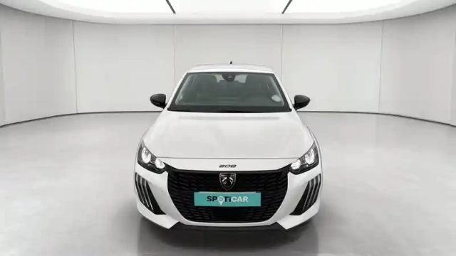 Peugeot 208 hybrid 100 e-dcs6 — photo 9