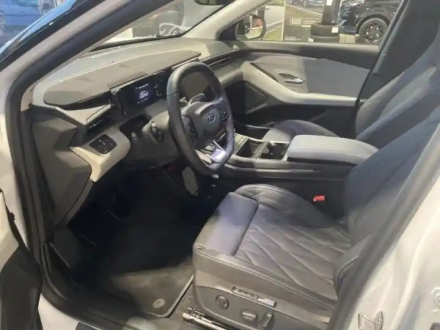 Ford Explorer 286ch extended range 77kwh pack premium rwd — photo 10