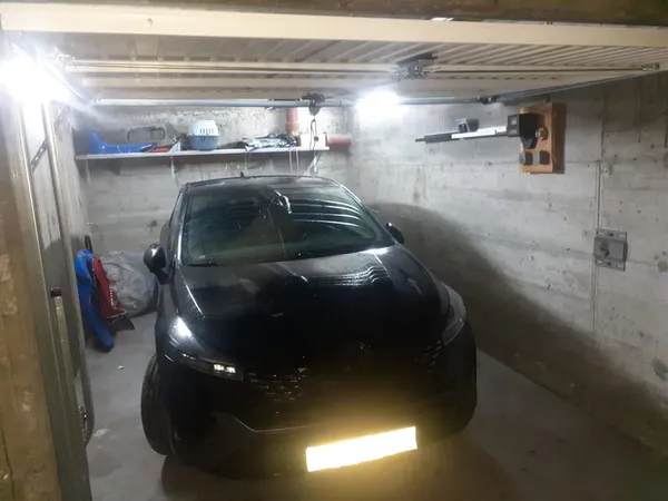 Garage en sous sol porte automatique