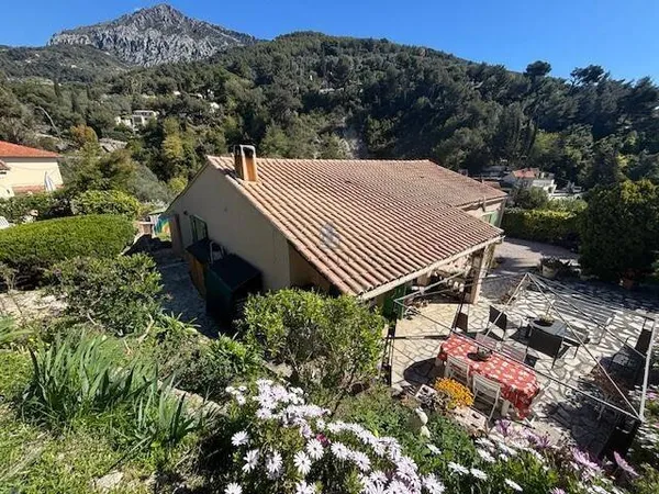 Maison de plain-pied 5 pièces 116 m²