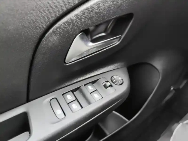 Opel Corsa 1.2 turbo 100 ch bva8 edition — photo 20
