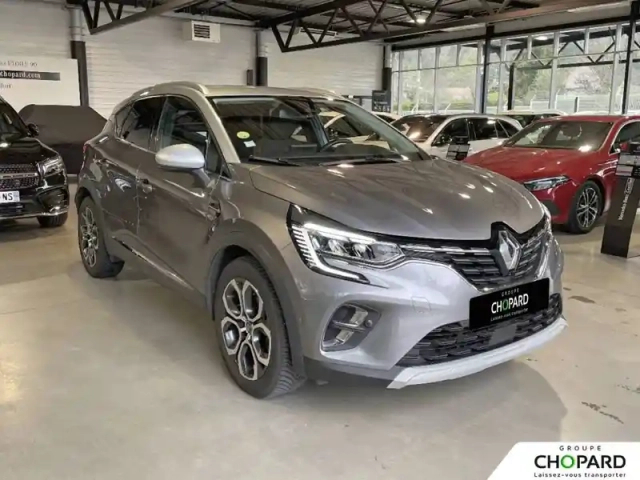 Renault Captur blue dci 115 edc — photo 33
