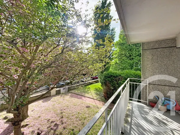 Appartement 5 pièces 104 m²