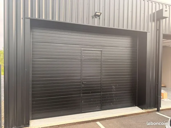 A louer Box de 70m2 sur Tosse