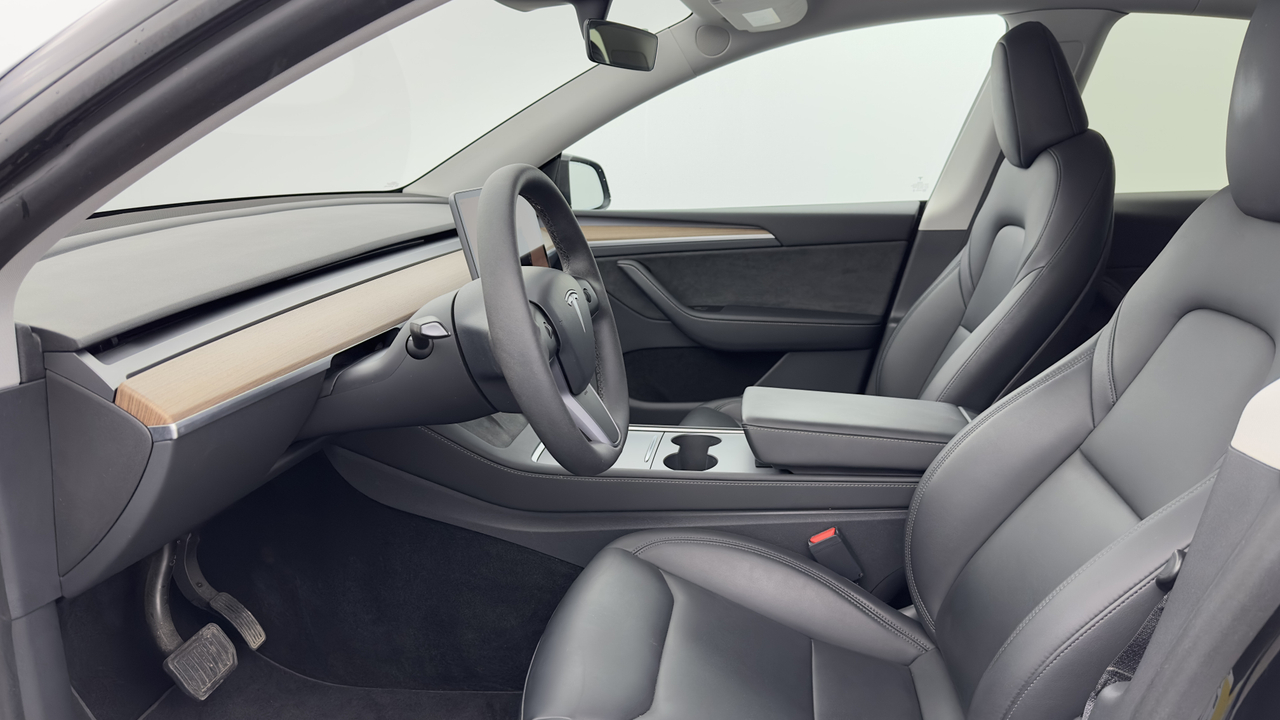 Tesla MODEL Y Grande Autonomie Dual Motor AWD — photo 10