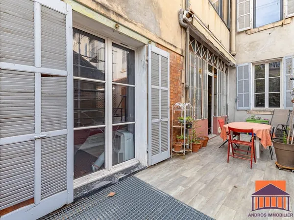 13001 Longchamp BEL APPARTEMENT DE CHARME DE 95 M2 AVEC TE