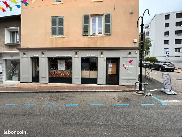 Local commercial 85 m²