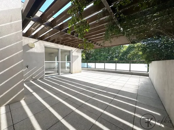 Appartement T3 de 71m2 en dernier étage