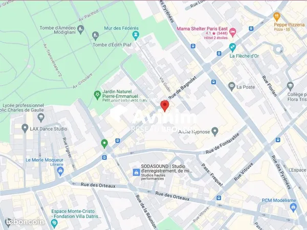 Local 90 m² Paris