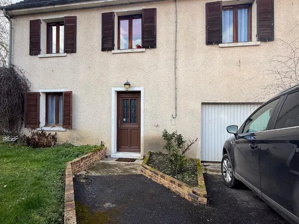 Pavillon traditionnel indépendant proche gare sncf