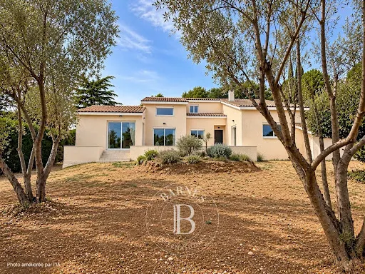 Maison 6 pièces 205 m²