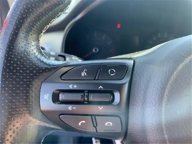 Kia Stonic 1.0 t-gdi 120 ch isg bvm6 — photo 11