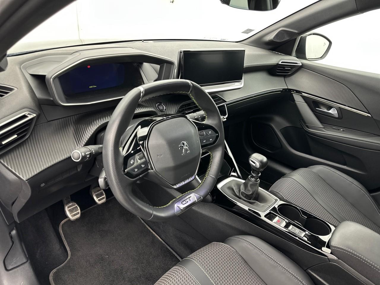 Peugeot 208 puretech 100 s&s bvm6 gt — photo 12