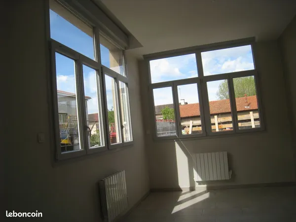 T2. 54m2.garage MONTLUEL CENTRE
